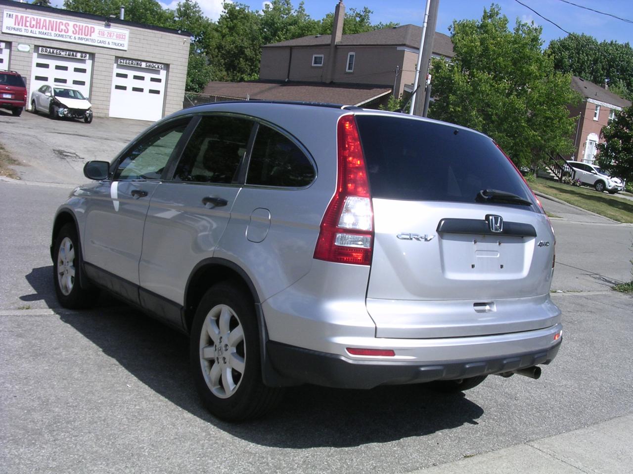 2011 Honda CR-V 4WD 5DR LX - Photo #4