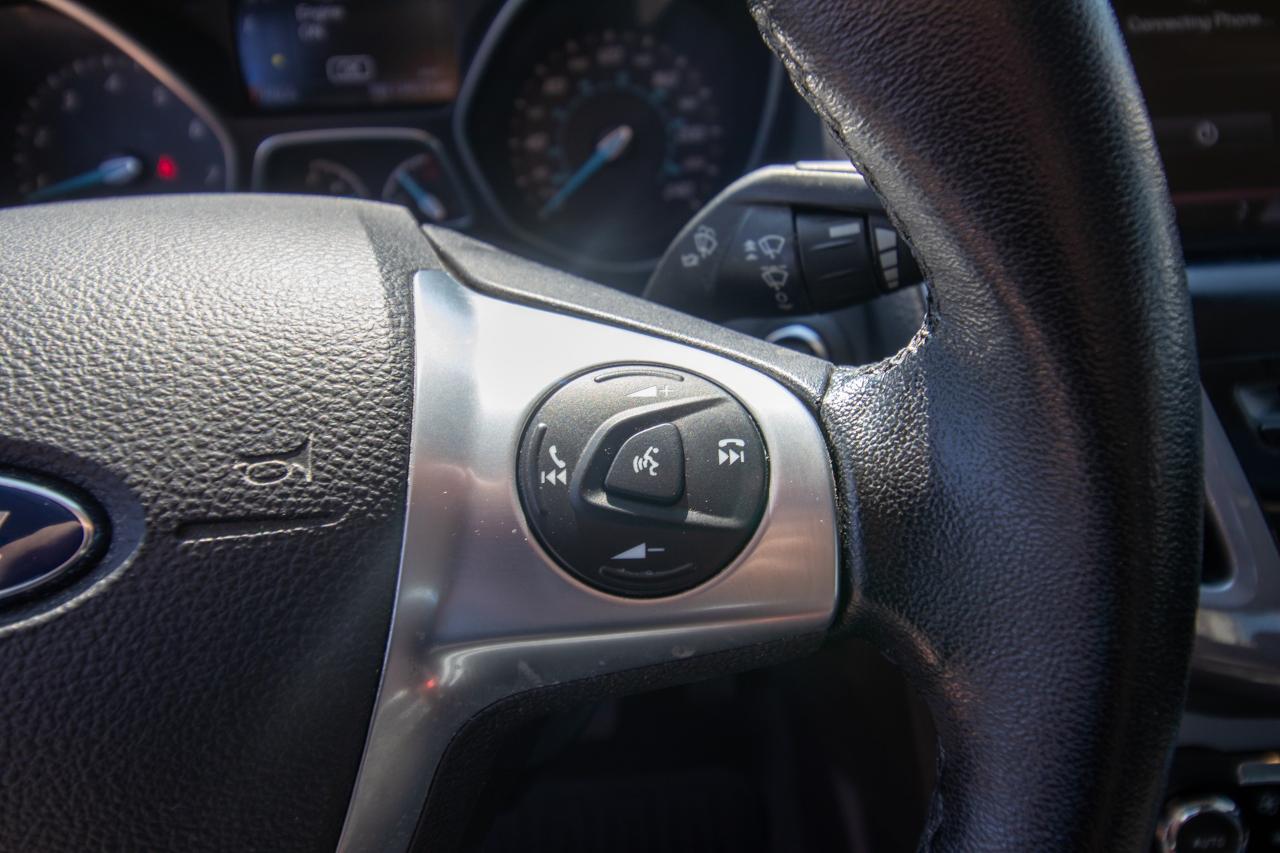 2014 Ford Focus Titanium Photo5