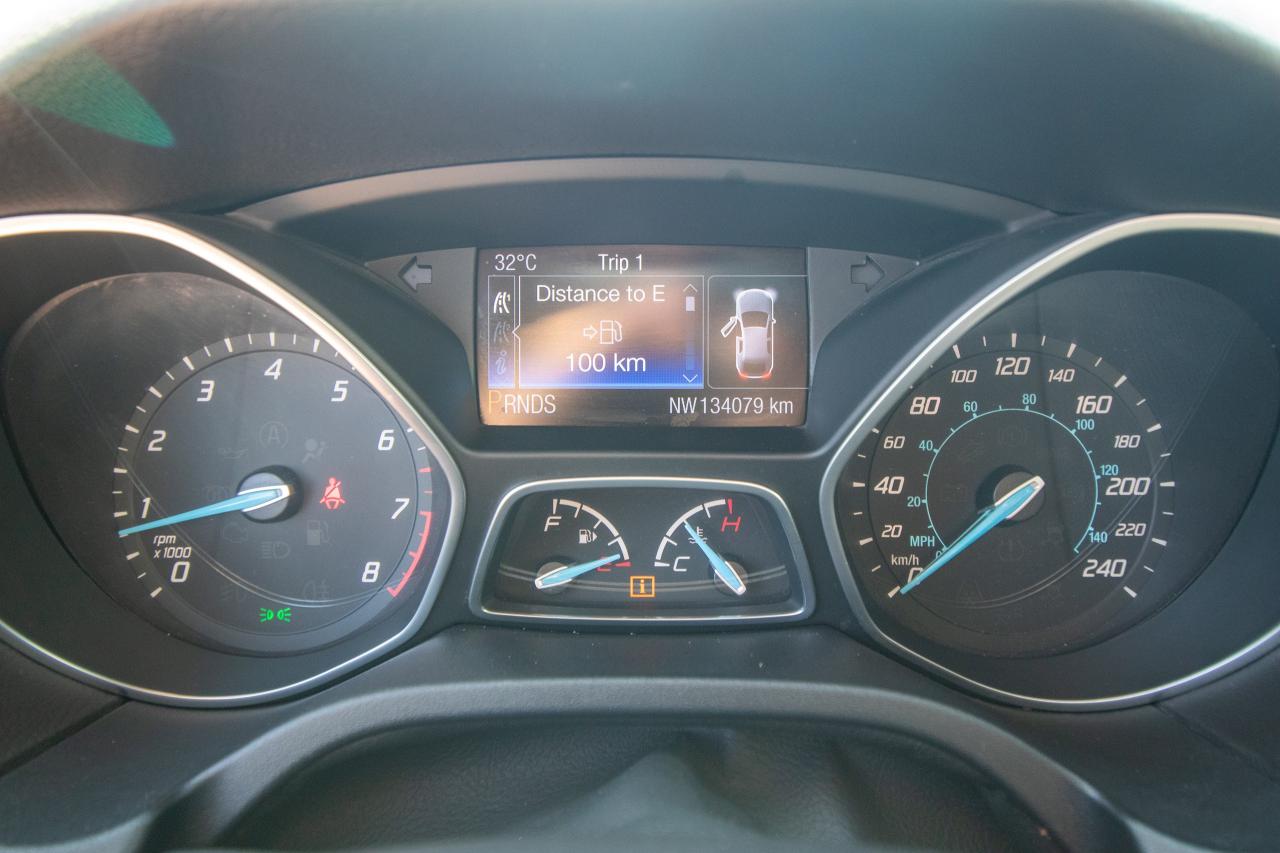 2014 Ford Focus Titanium Photo5