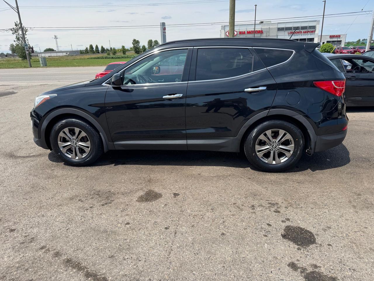 2014 Hyundai Santa Fe Sport PREMIUM, SUV, ONLY 176KMS, GREAT ON FUEL, CERT - Photo #2