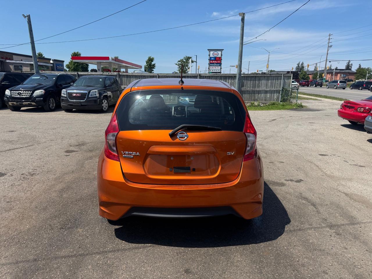 2017 Nissan Versa Note SV, AUTO, LOW KMS, ONLY 21,000KMS, ORANGE, CERT - Photo #4