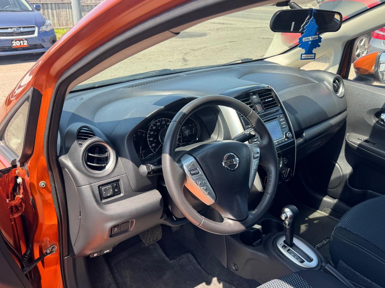 2017 Nissan Versa Note SV, AUTO, LOW KMS, ONLY 21,000KMS, ORANGE, CERT - Photo #10