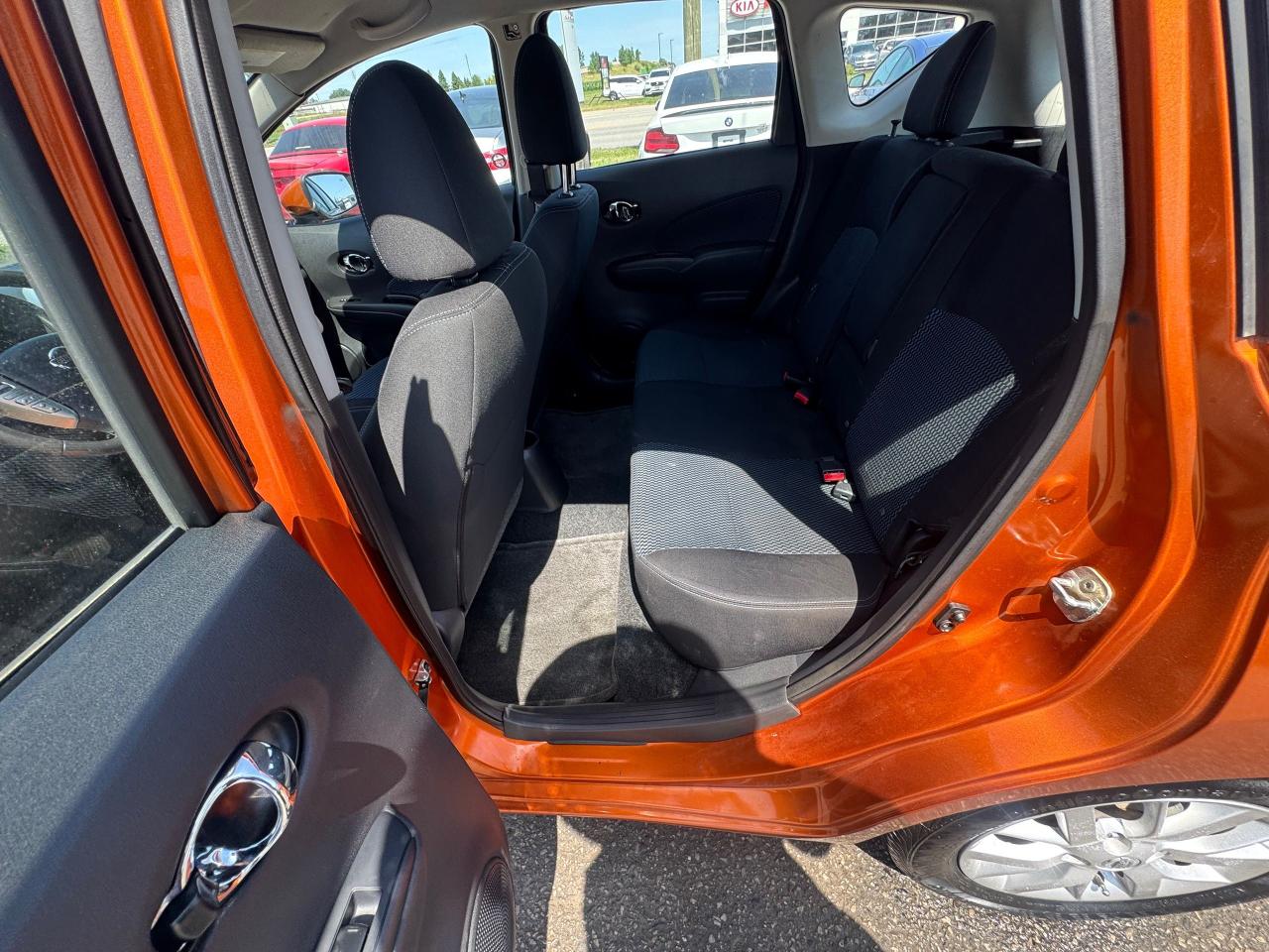2017 Nissan Versa Note SV, AUTO, LOW KMS, ONLY 21,000KMS, ORANGE, CERT - Photo #12
