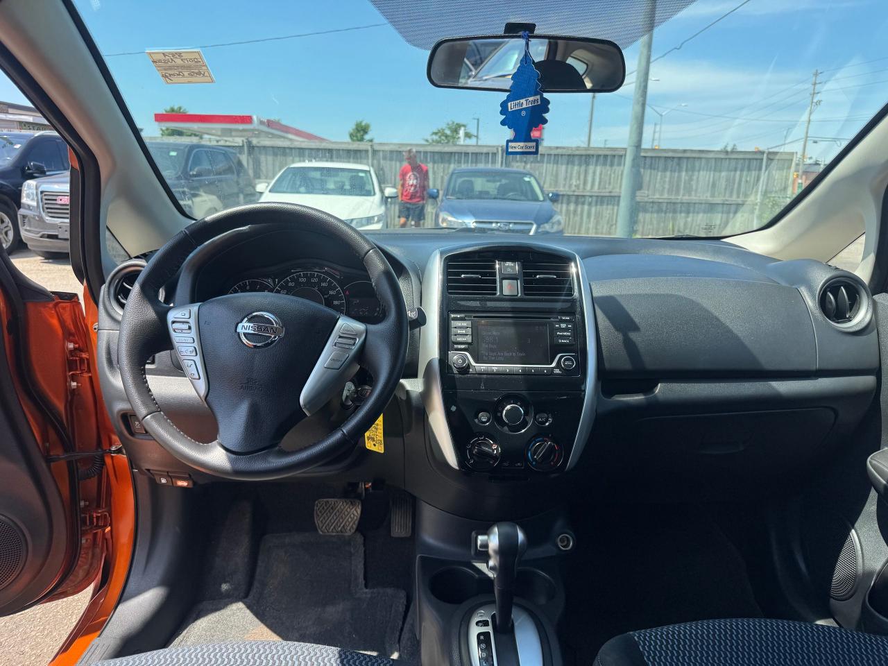 2017 Nissan Versa Note SV, AUTO, LOW KMS, ONLY 21,000KMS, ORANGE, CERT - Photo #13