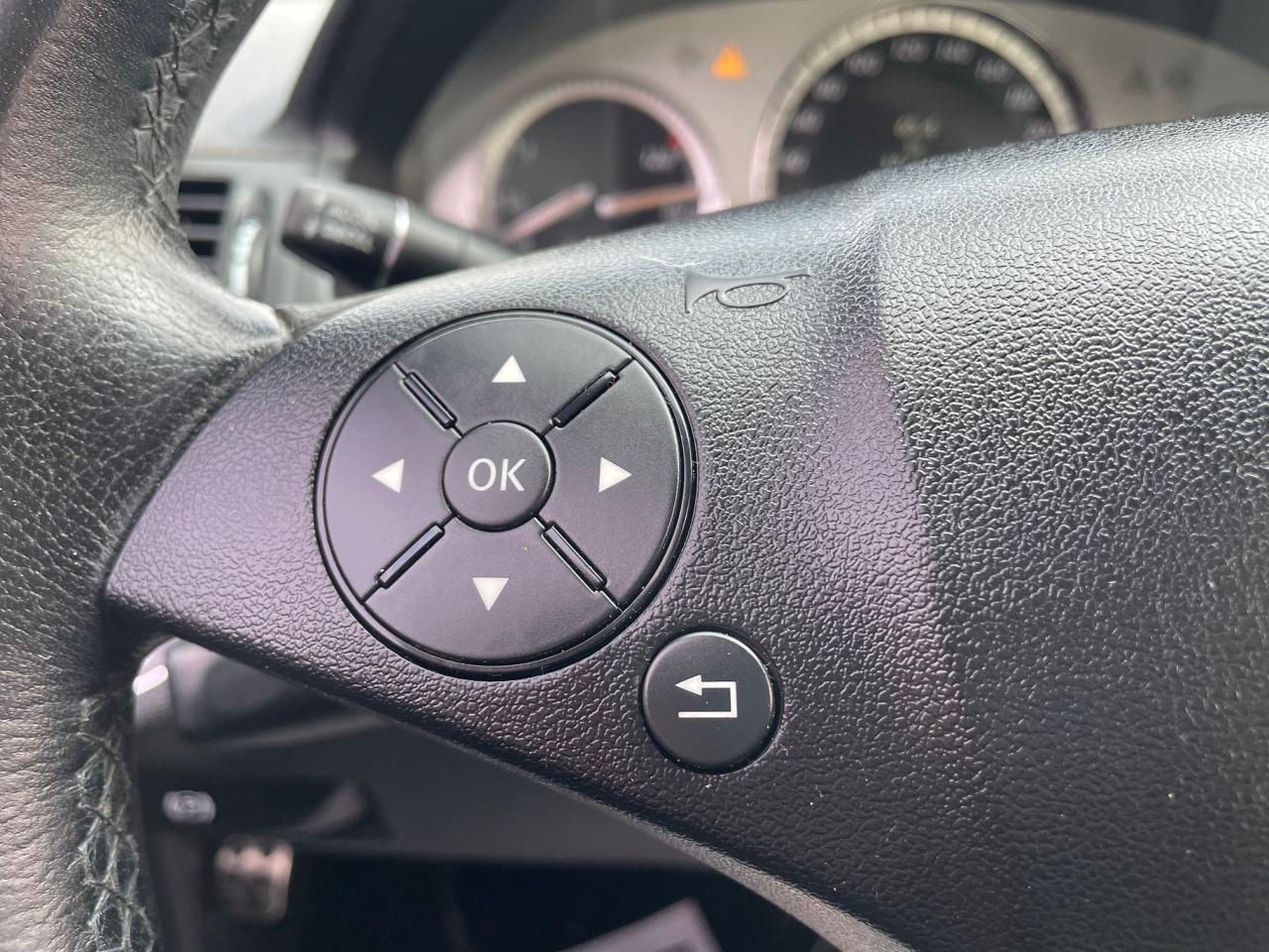 2008 Mercedes-Benz C-Class 2.5L *SAFETY, HEATED LEATHER SEATS, SPORT MODE* - Photo #13
