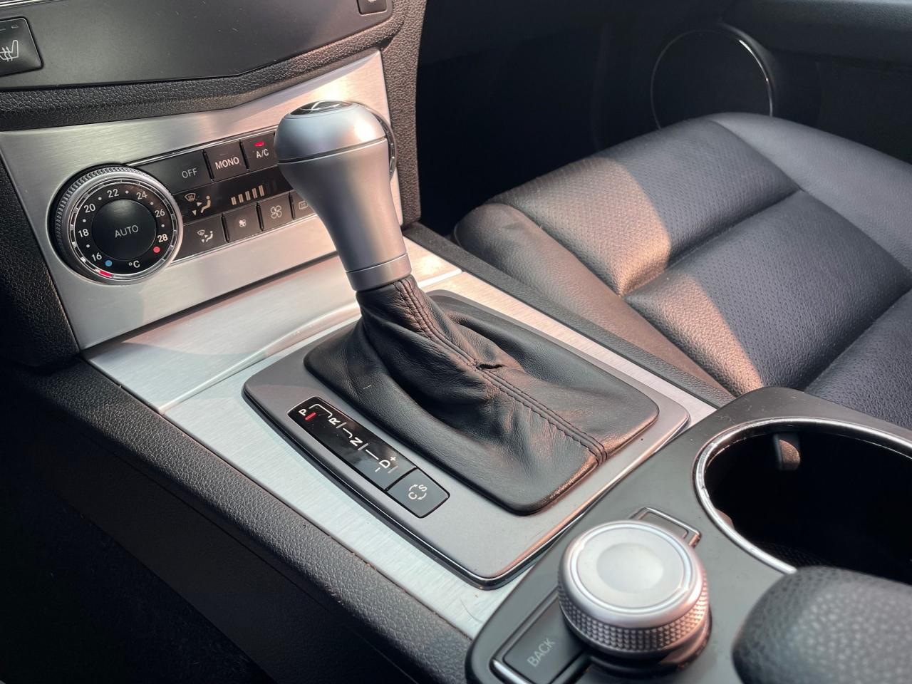 2008 Mercedes-Benz C-Class 2.5L *SAFETY, HEATED LEATHER SEATS, SPORT MODE* - Photo #16