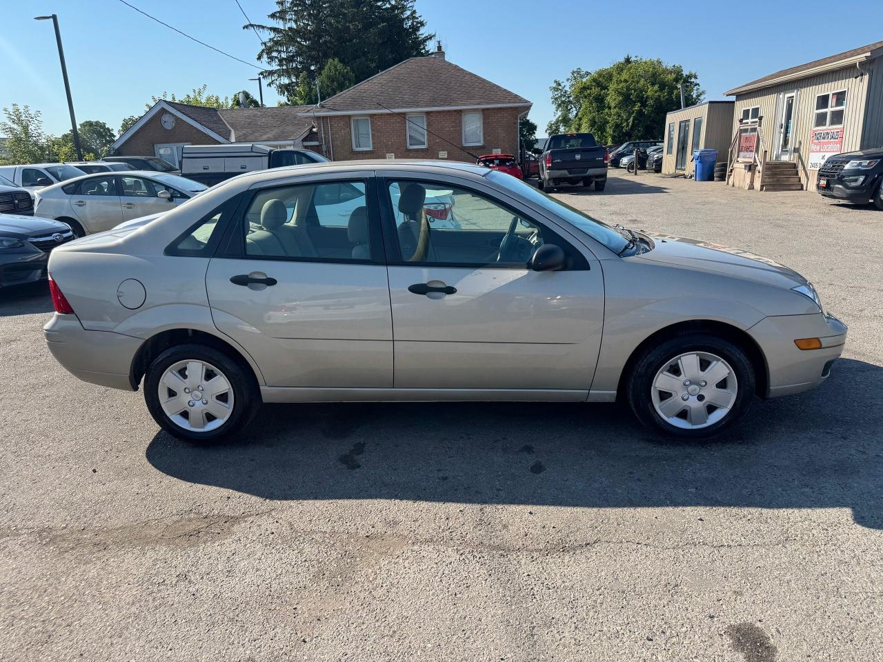 2006 Ford Focus SE, MINT CONDITION, RUST FREE, ONLY 47KMS - Photo #6
