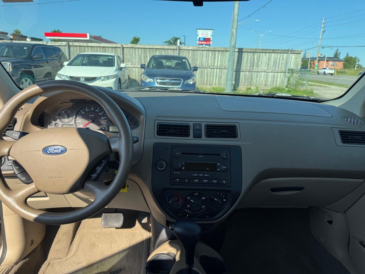 2006 Ford Focus SE, MINT CONDITION, RUST FREE, ONLY 47KMS - Photo #13