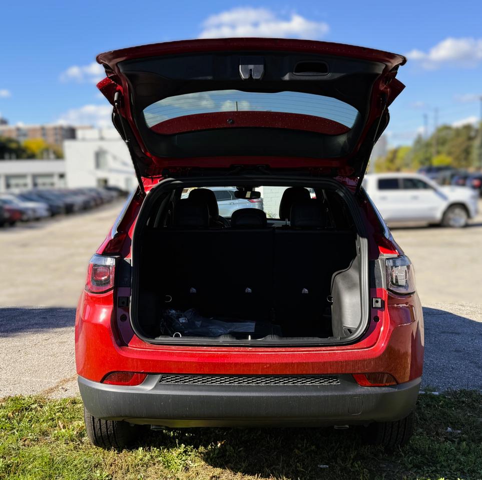 2026 Jeep Compass  Photo4