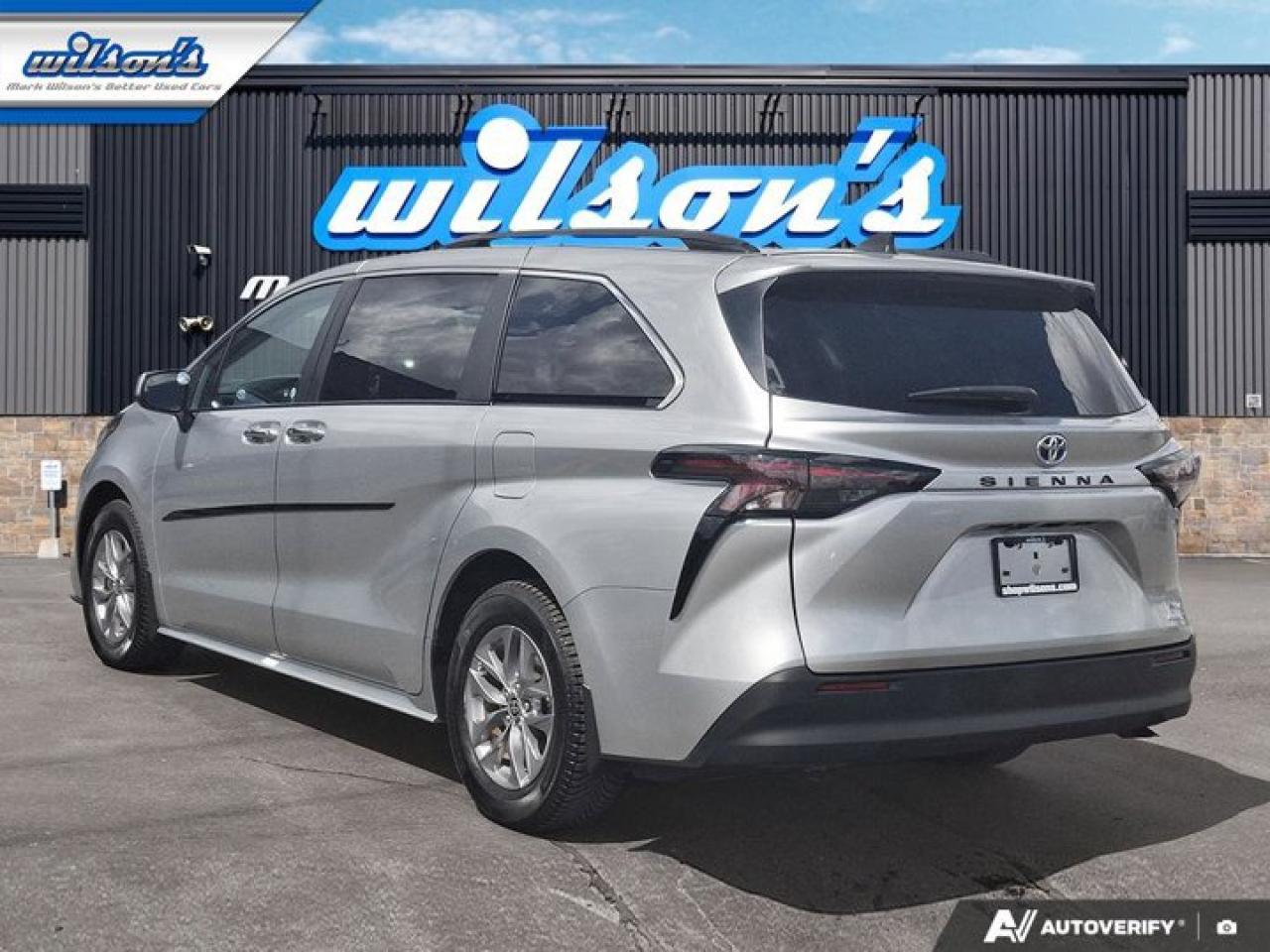 2023 Toyota Sienna XLE Hybrid | Leather | Sunroof | Adaptive Cruise | Heated Seats | Power Sliding Doors & More ! Photo