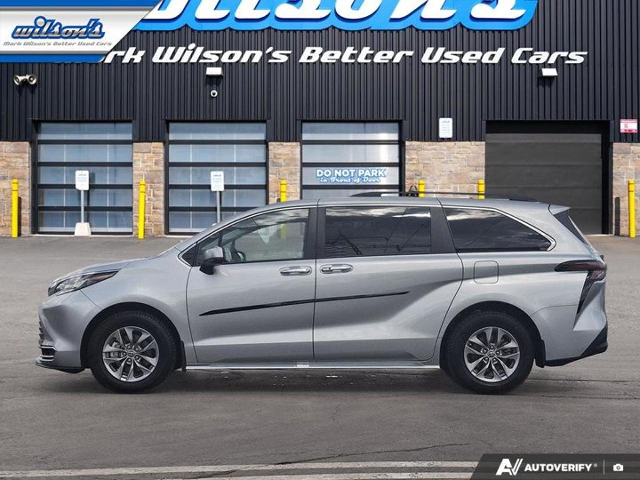 2023 Toyota Sienna XLE Hybrid | Leather | Sunroof | Adaptive Cruise | Heated Seats | Power Sliding Doors & More ! Photo