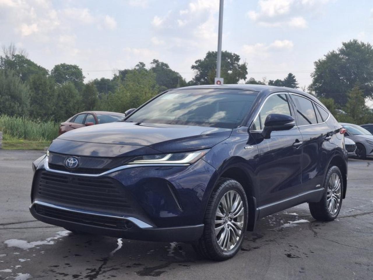 Used 2021 Toyota Venza Limited | Hybrid | Leather | Frosted Sunroof | Nav | Cooled Seats | CarPlay + Android | and More ! for sale in Guelph, ON