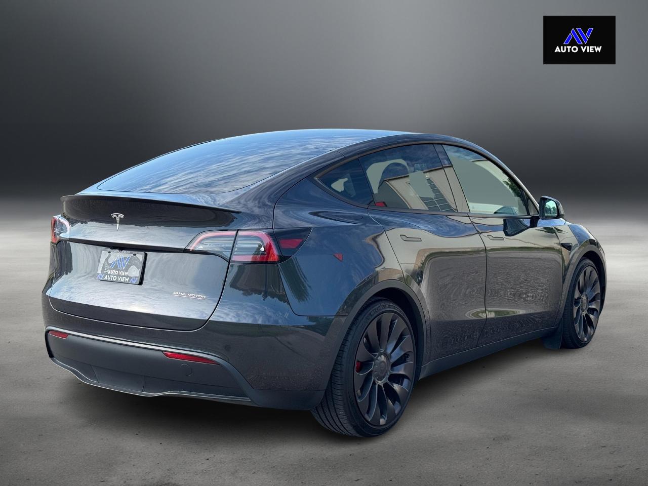 2025 Tesla Model Y Performance **ONE OWNER**CLEAN CARFAX** - Photo #4