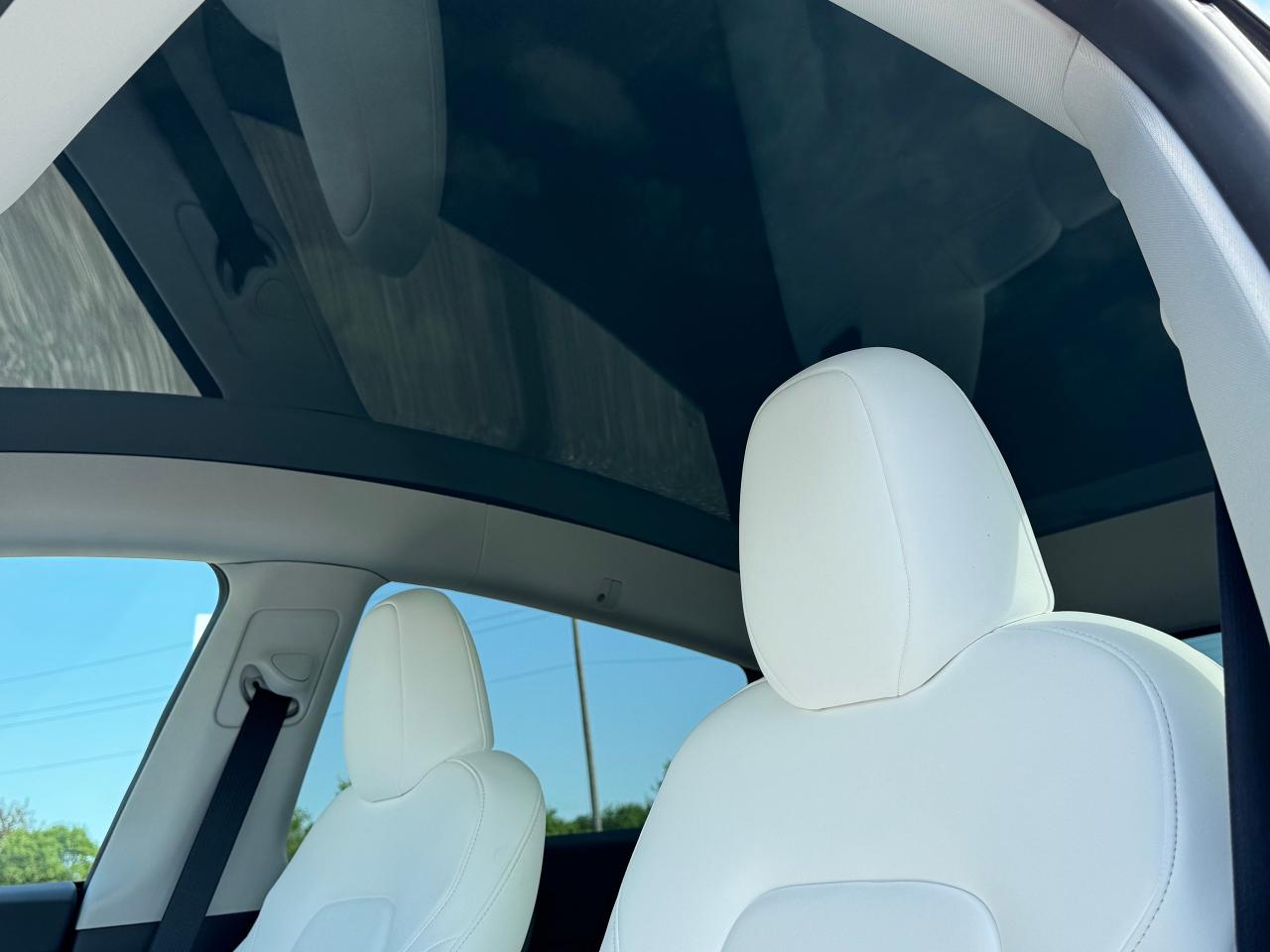 2025 Tesla Model Y Performance **ONE OWNER**CLEAN CARFAX** - Photo #23