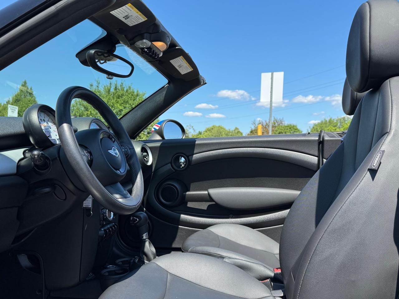 2013 MINI Cooper Roadster **CLEAN CARFAX** - Photo #31