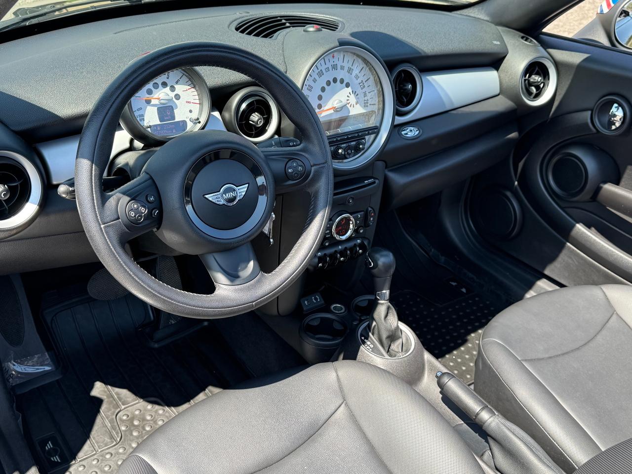 2013 MINI Cooper Roadster **CLEAN CARFAX** - Photo #24