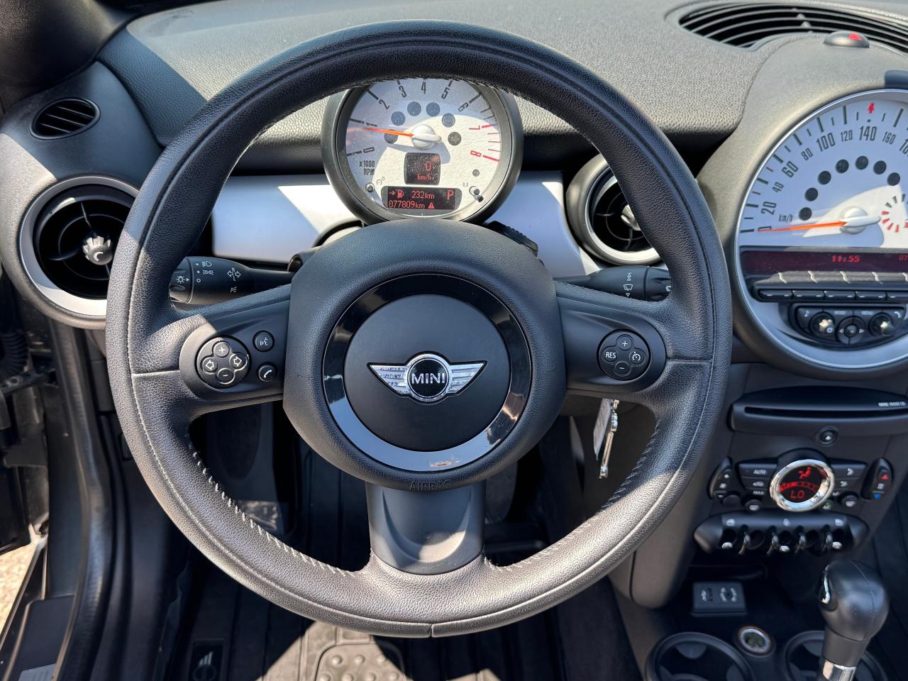 2013 MINI Cooper Roadster **CLEAN CARFAX** - Photo #25