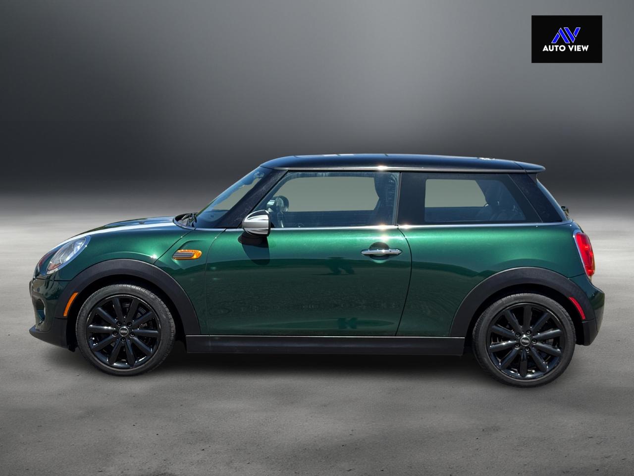 2016 MINI Cooper HATCHBACK **DEALER SERVICED** - Photo #8
