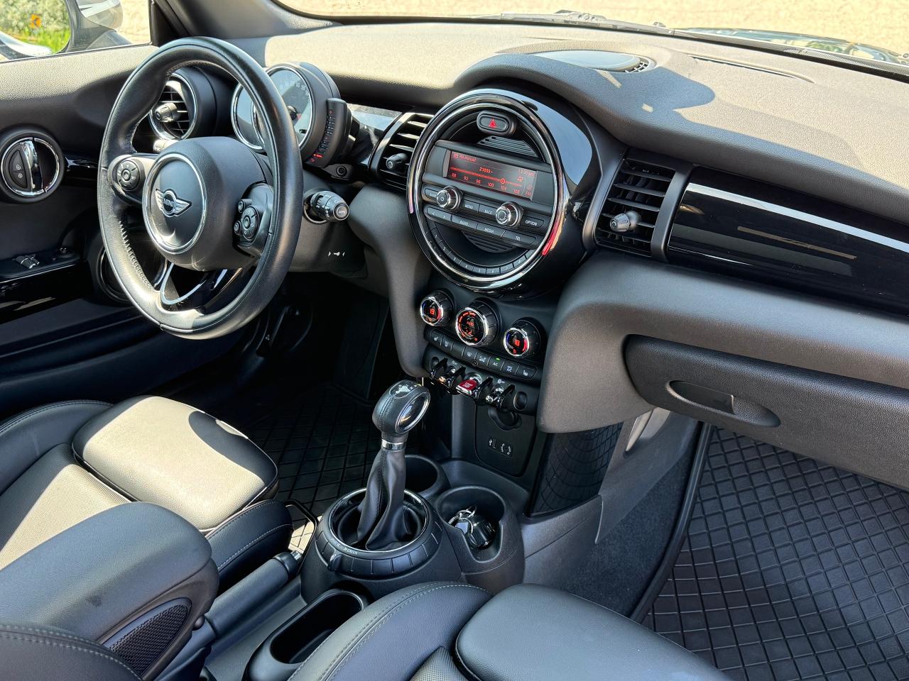 2016 MINI Cooper HATCHBACK **DEALER SERVICED** - Photo #29