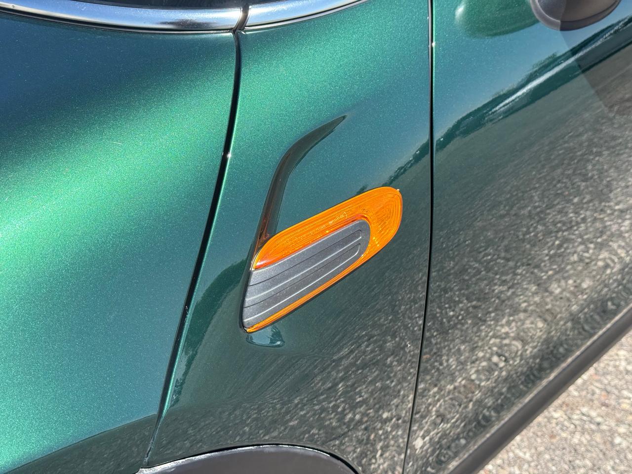 2016 MINI Cooper HATCHBACK **DEALER SERVICED** - Photo #12