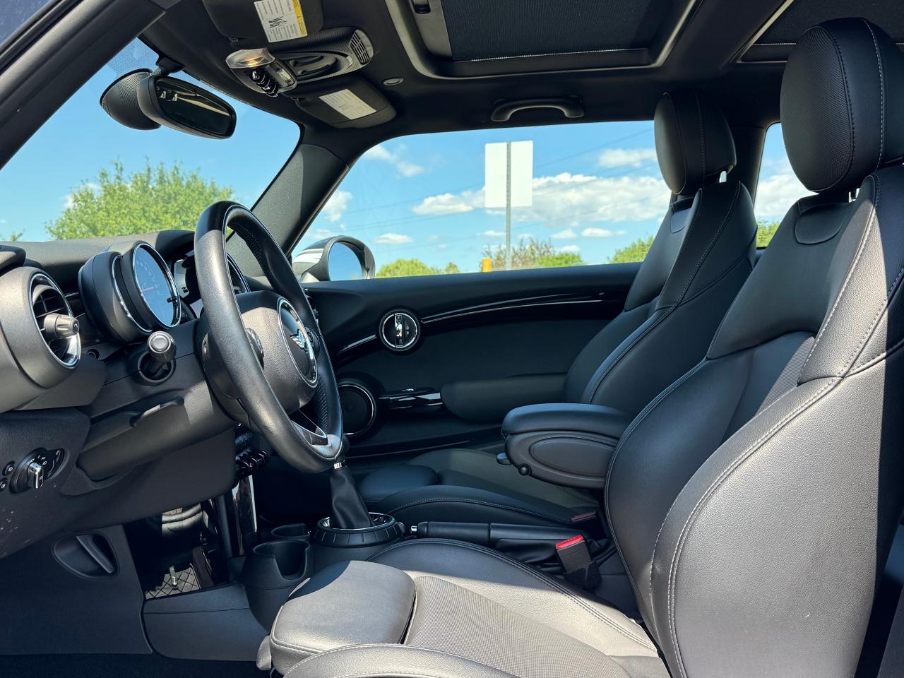 2016 MINI Cooper HATCHBACK **DEALER SERVICED** - Photo #26