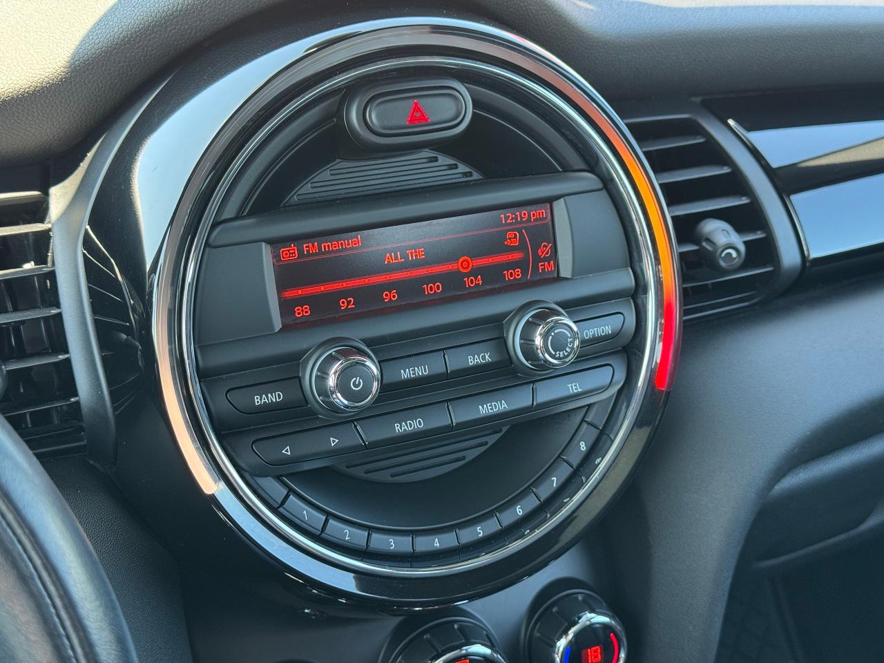 2016 MINI Cooper HATCHBACK **DEALER SERVICED** - Photo #21