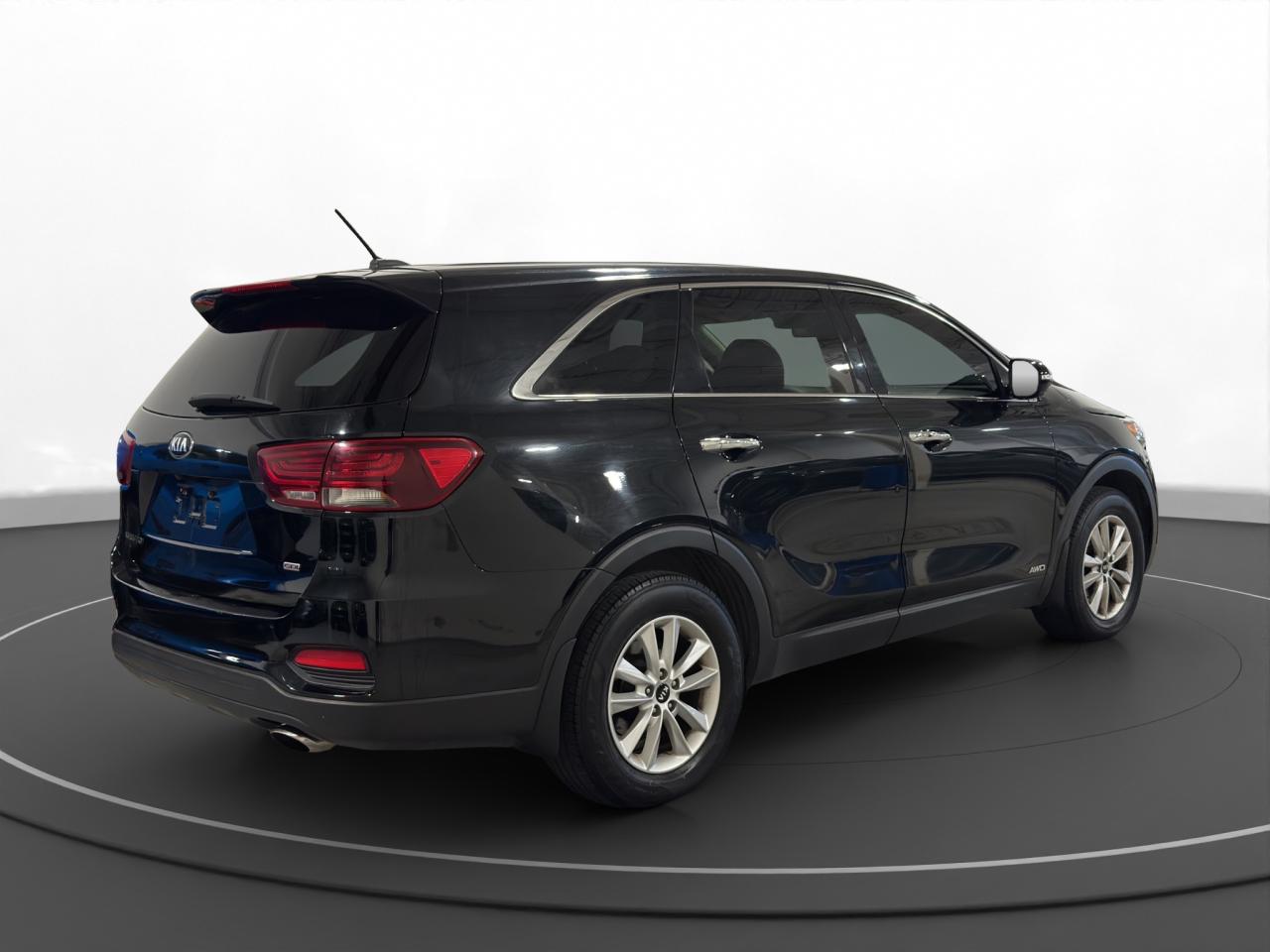 2020 Kia Sorento LX - Photo #6