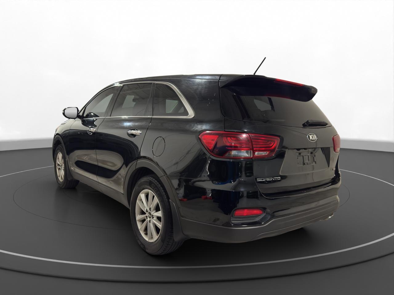 2020 Kia Sorento LX - Photo #8
