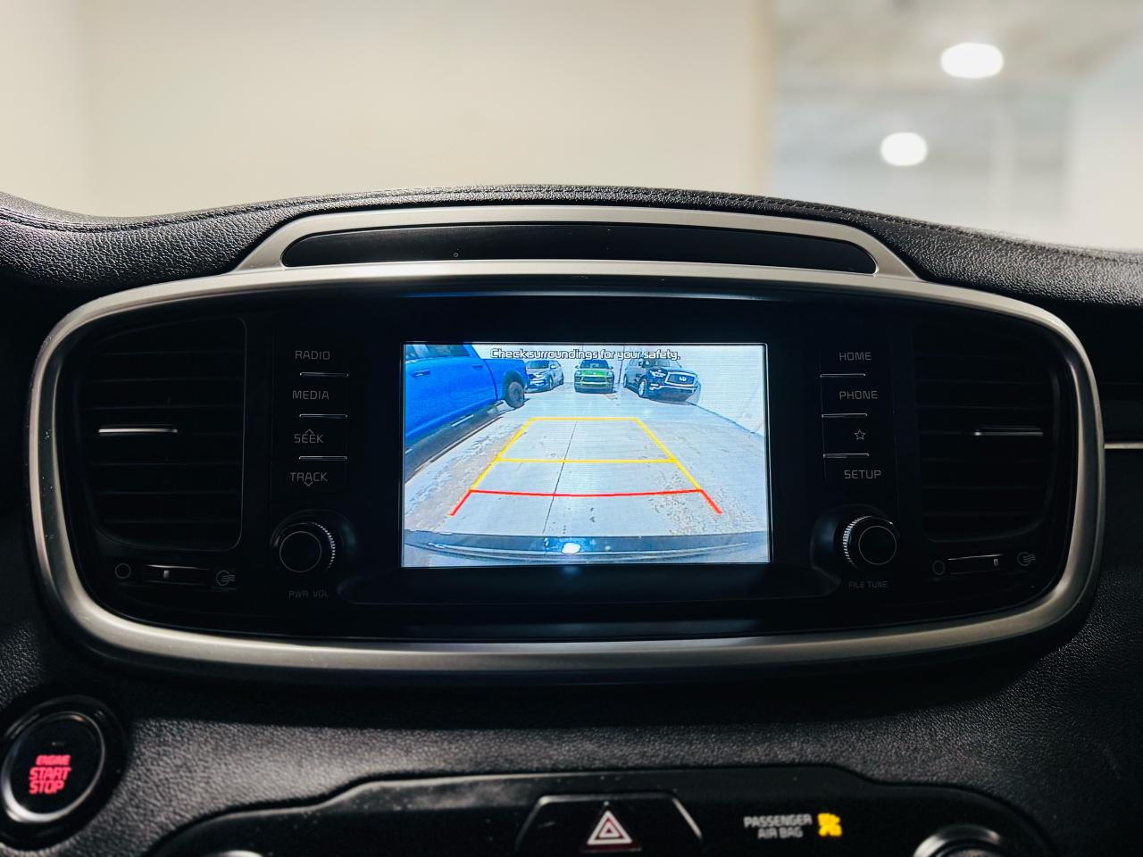 2020 Kia Sorento LX - Photo #13