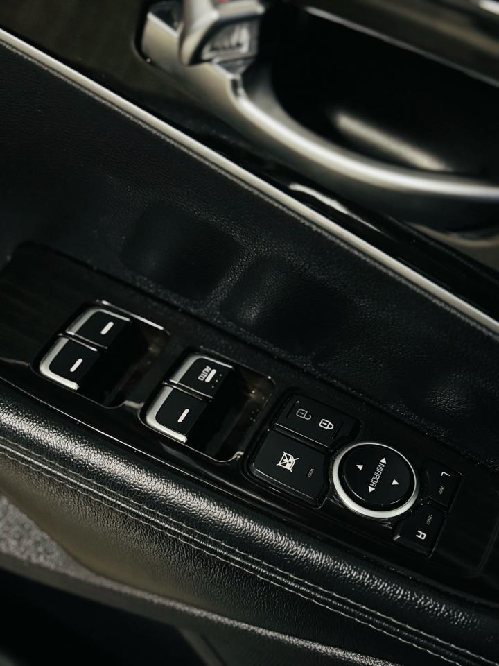 2020 Kia Sorento LX - Photo #10