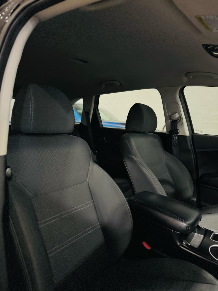 2020 Kia Sorento LX - Photo #23