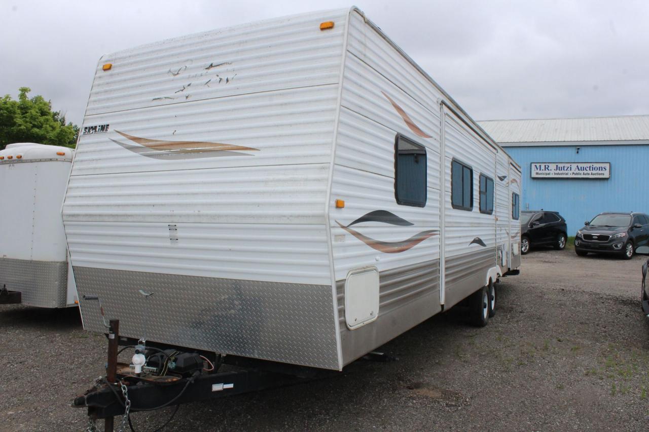 Used 2009 LAYTON travel trailer 372 Skyline Trailer for sale in Breslau, ON