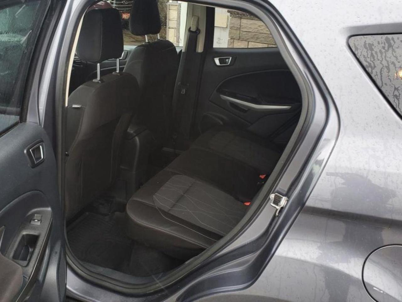 2018 Ford EcoSport SE 4WD - Photo #19