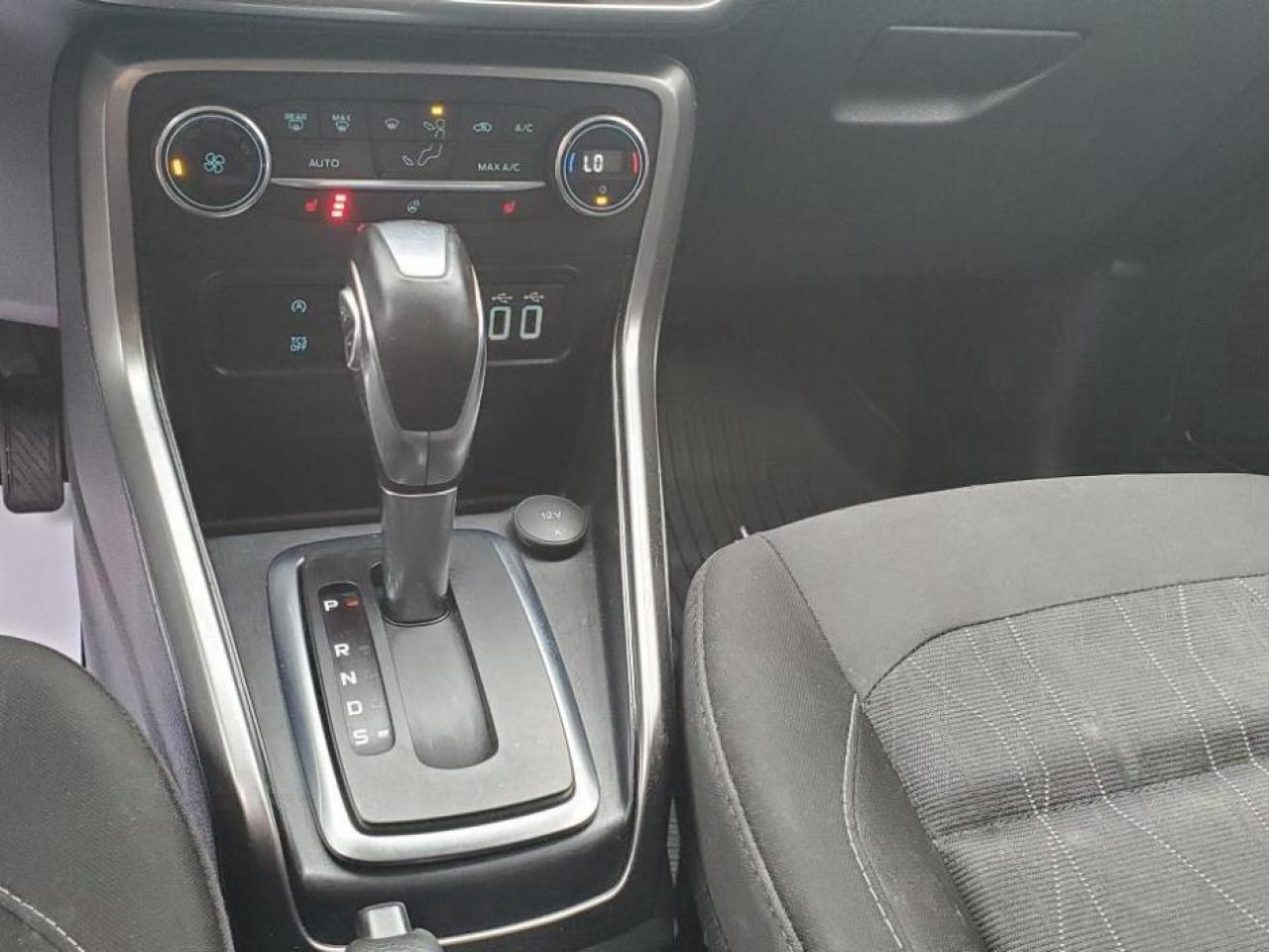 2018 Ford EcoSport SE 4WD - Photo #18