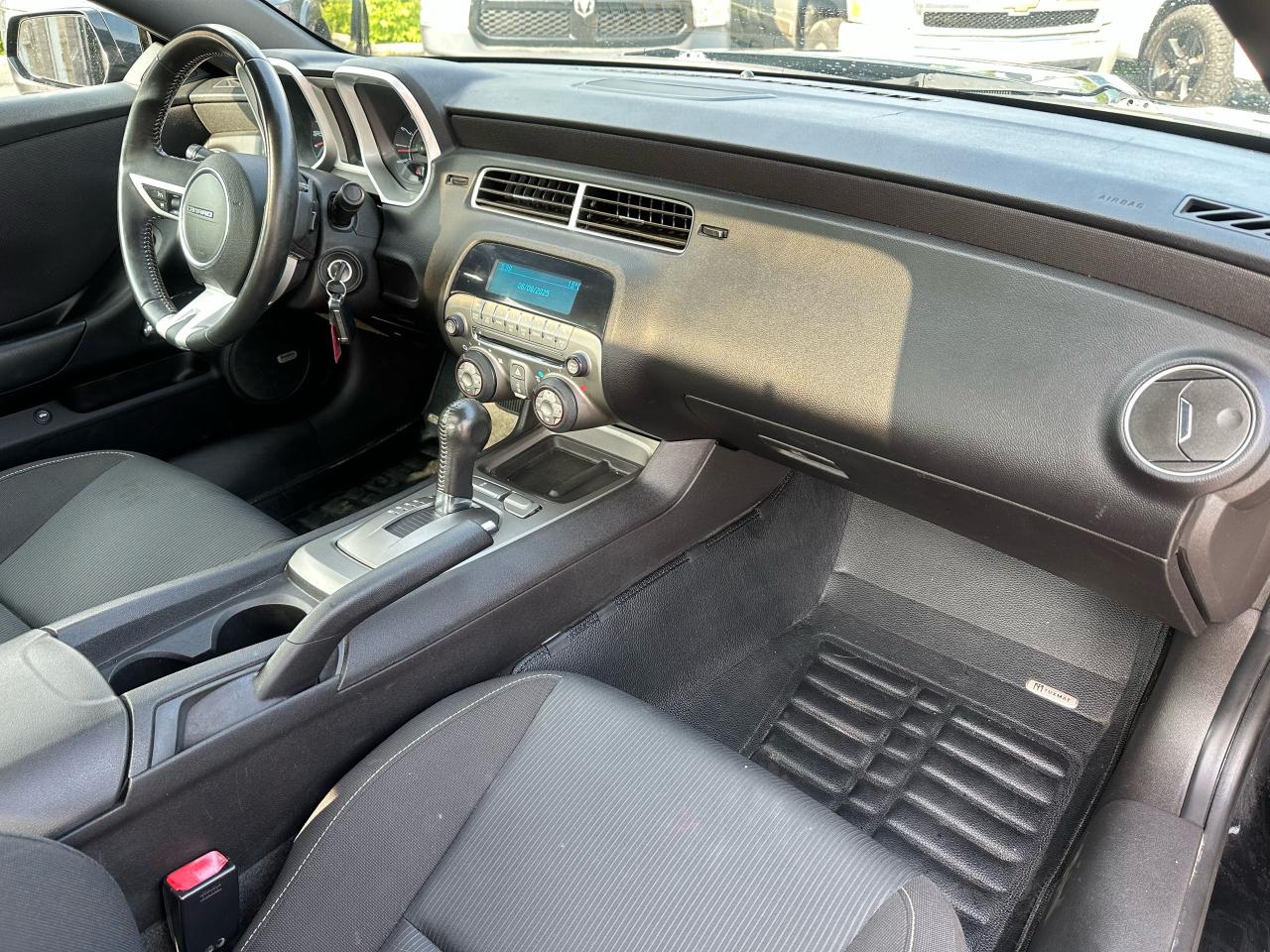 2010 Chevrolet Camaro 1LT - Photo #15