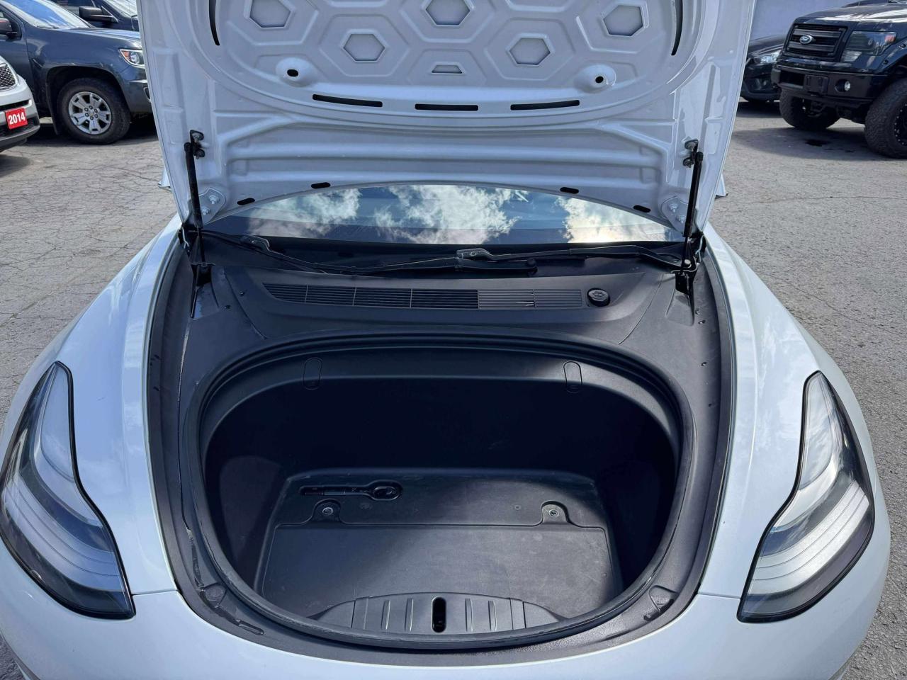 2019 Tesla Model 3 STANDARD RANGE PLUS - Photo #10