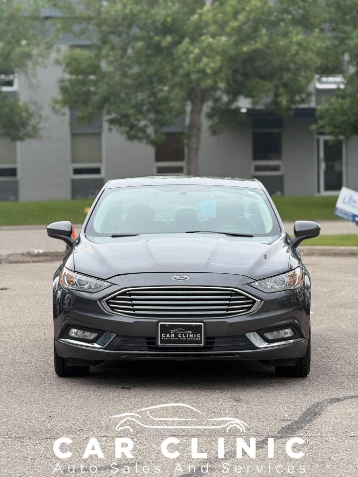 2018 Ford Fusion SE - Photo #2