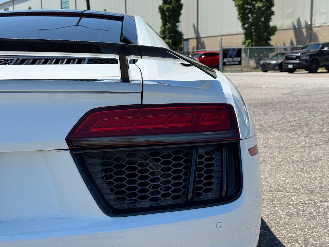 2017 Audi R8 V10 Plus **LE MANS EDITION** - Photo #15