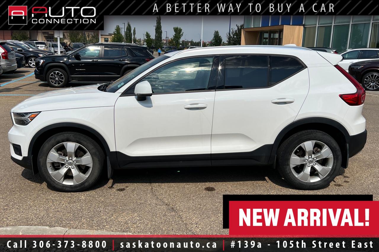 Used 2021 Volvo XC40 T4 Momentum - AWD - ONE OWNER - ACCIDENT FREE for sale in Saskatoon, SK