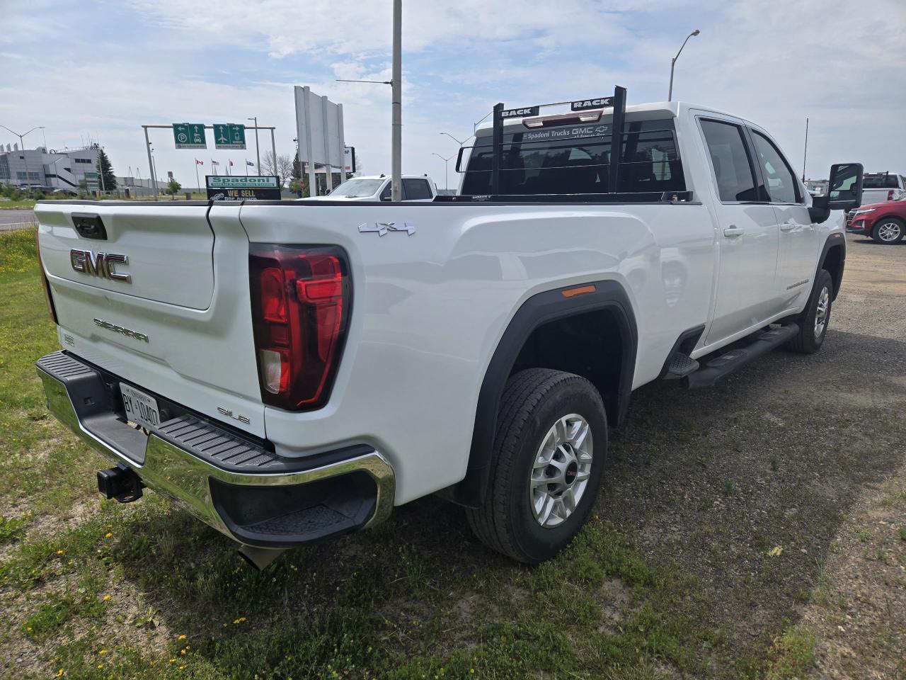 2024 GMC Sierra 2500 SLE - Photo #4