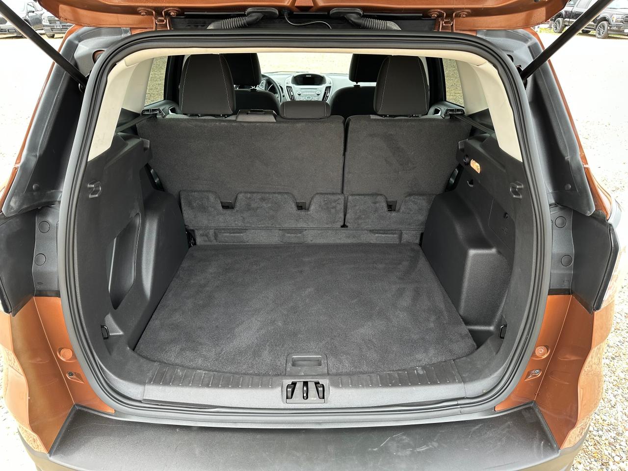2017 Ford Escape FWD 4dr SE Photo5