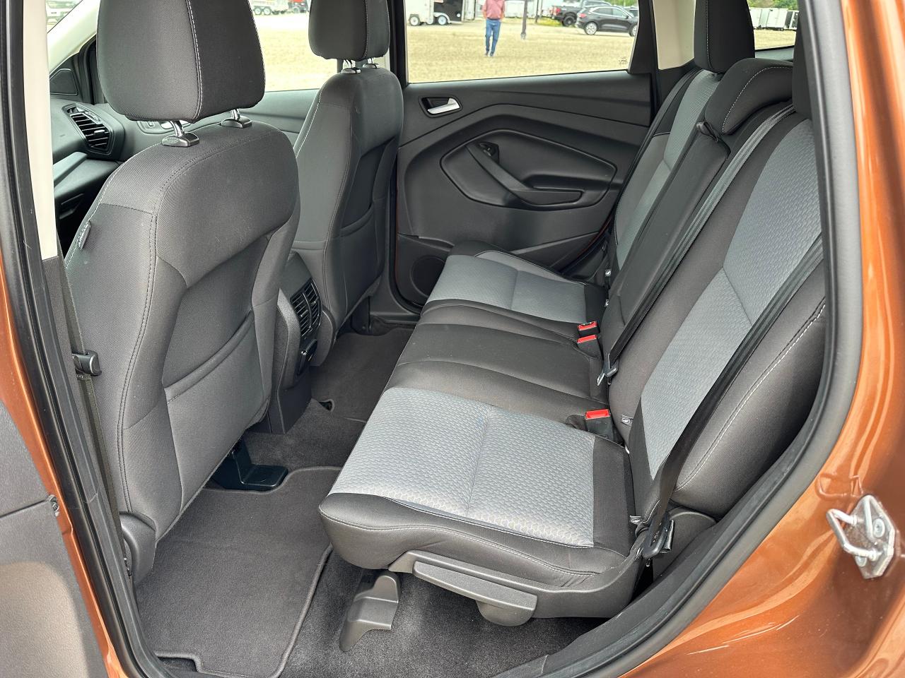 2017 Ford Escape FWD 4dr SE Photo5