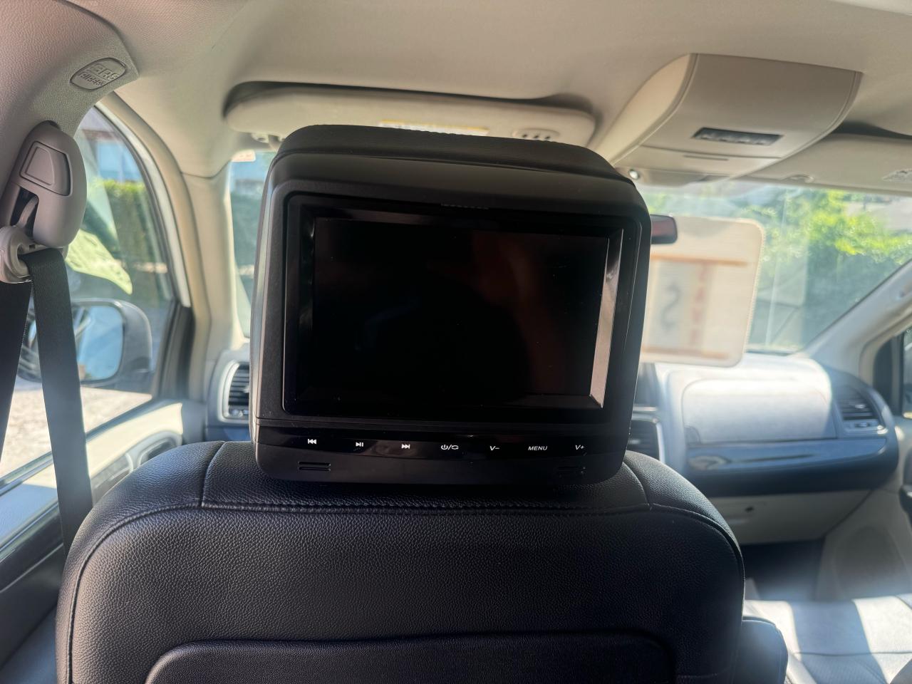 2017 Dodge Grand Caravan Crew Plus - Photo #12