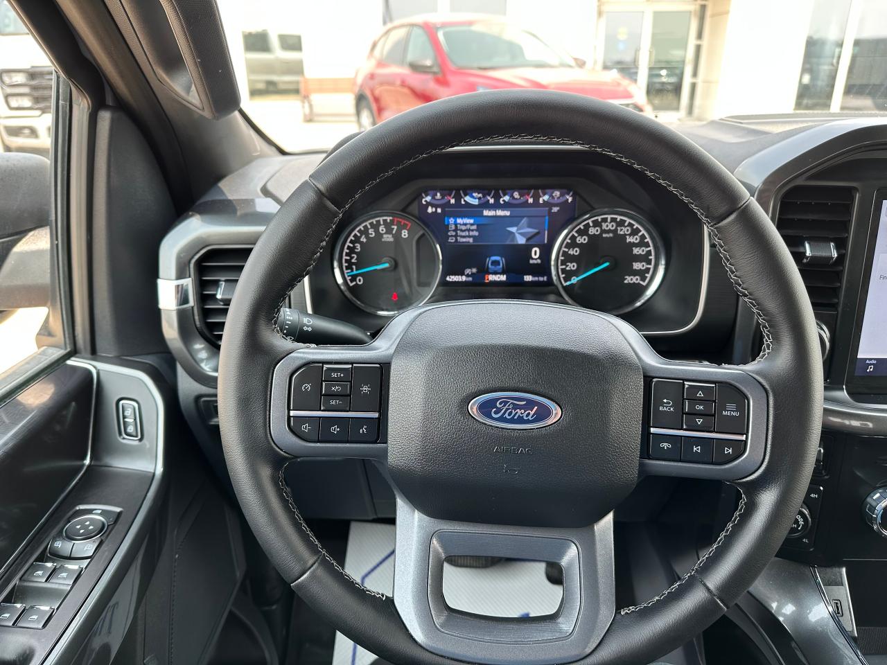 2023 Ford F-150 XLT Photo5