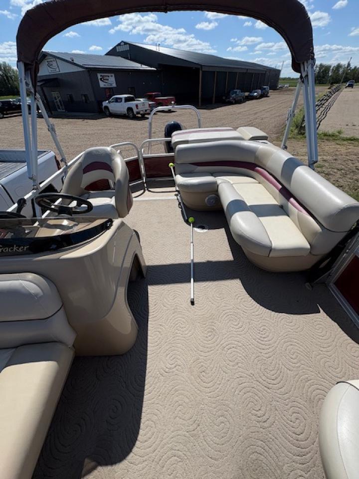 2013 Suntracker PartyBarge  - Photo #8