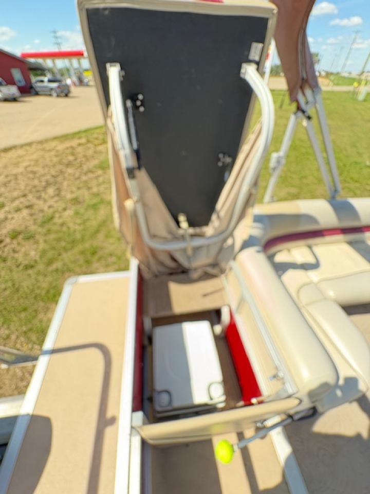 2013 Suntracker PartyBarge  - Photo #11