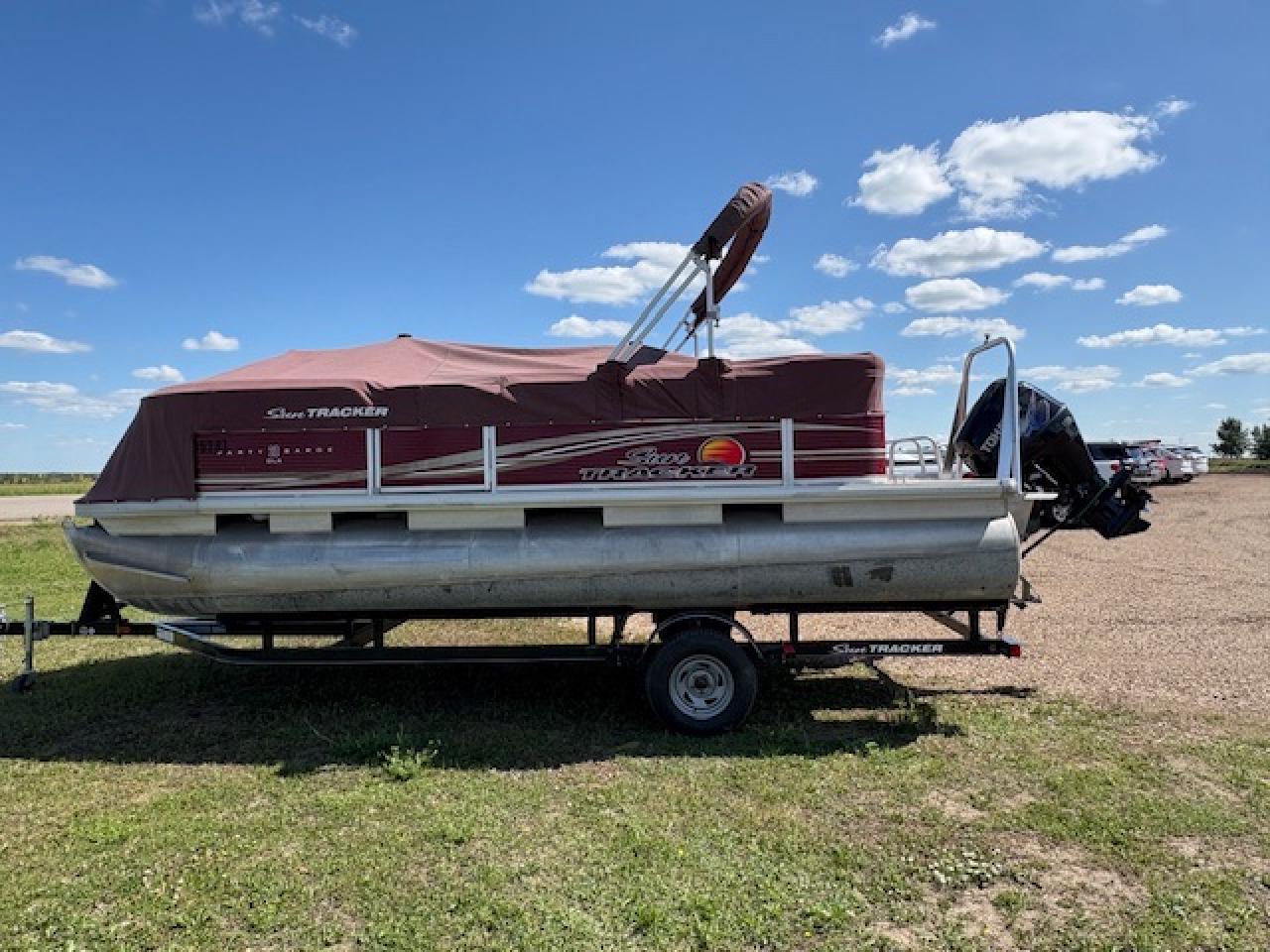 2013 Suntracker PartyBarge 