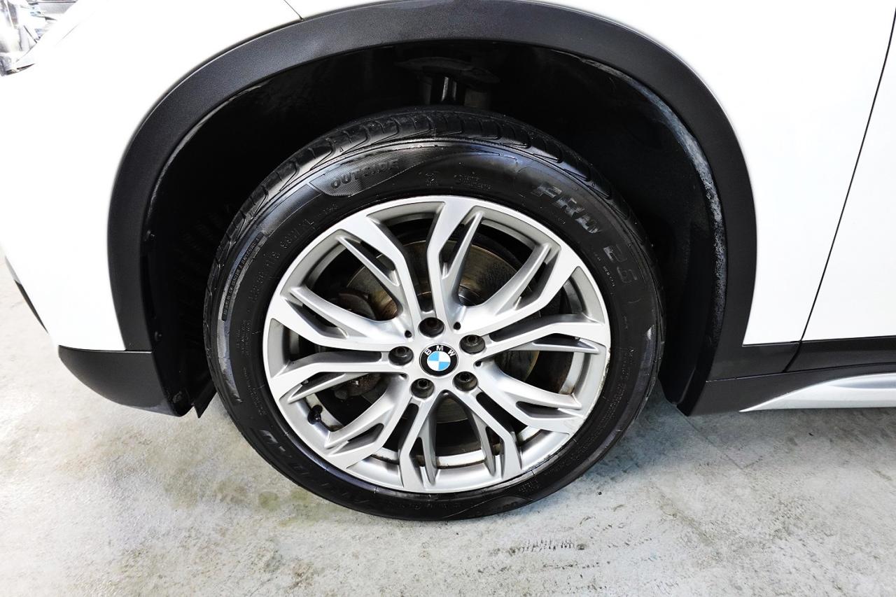 2017 BMW X1 xDrive28i - NO ACCIDENT, BMW MAINTAINED,PANO ROOF - Photo #9