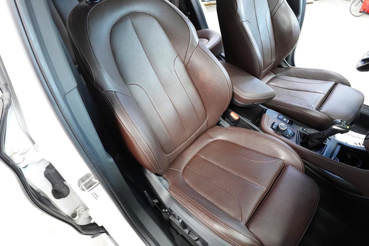 2017 BMW X1 xDrive28i - NO ACCIDENT, BMW MAINTAINED,PANO ROOF - Photo #19