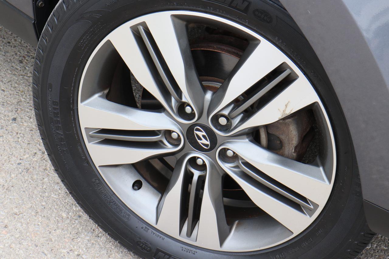 2014 Hyundai Tucson Limited | AWD | Leather | Pano Roof | Nav | Alloys Photo12